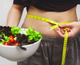 alt="Tips Diet saat Menstruasi yang Aman dan Jaga Tubuh Tetap Ideal"